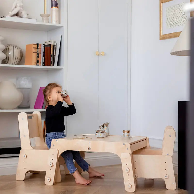 growing table for kids Petinka