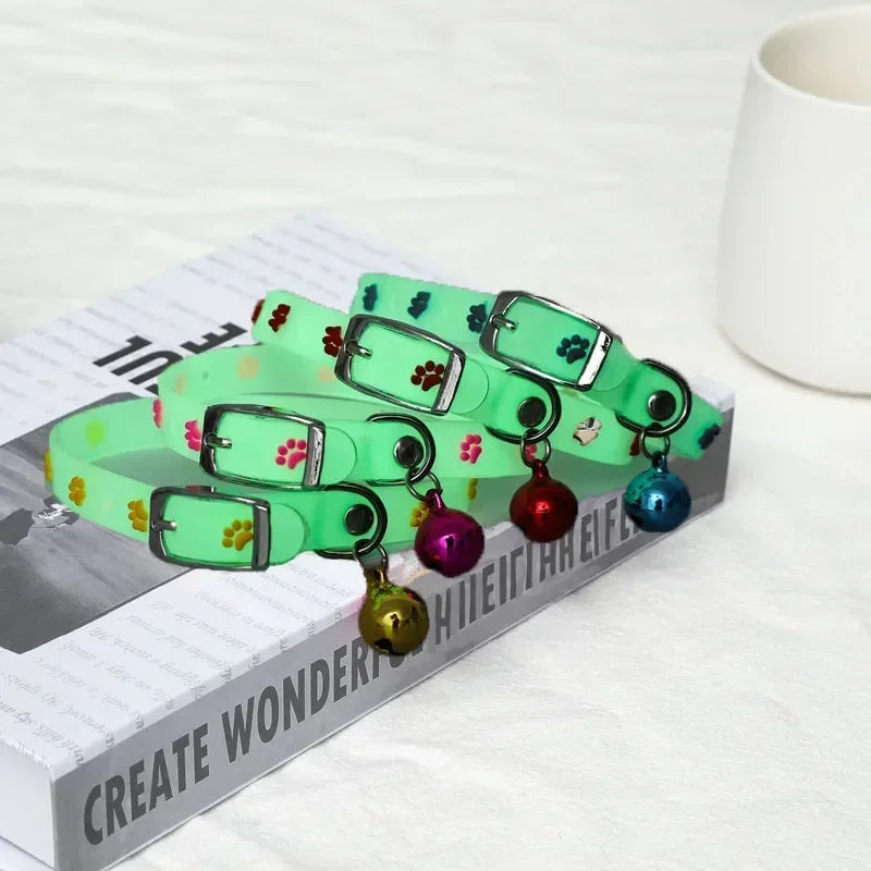 1PC Luminous Cat Necklace Glowing Small Dog Collar Anti-Loss Fluorescent Silicone Bell Collar Neck Ring Pet Cats Accessories - Nestkin Store